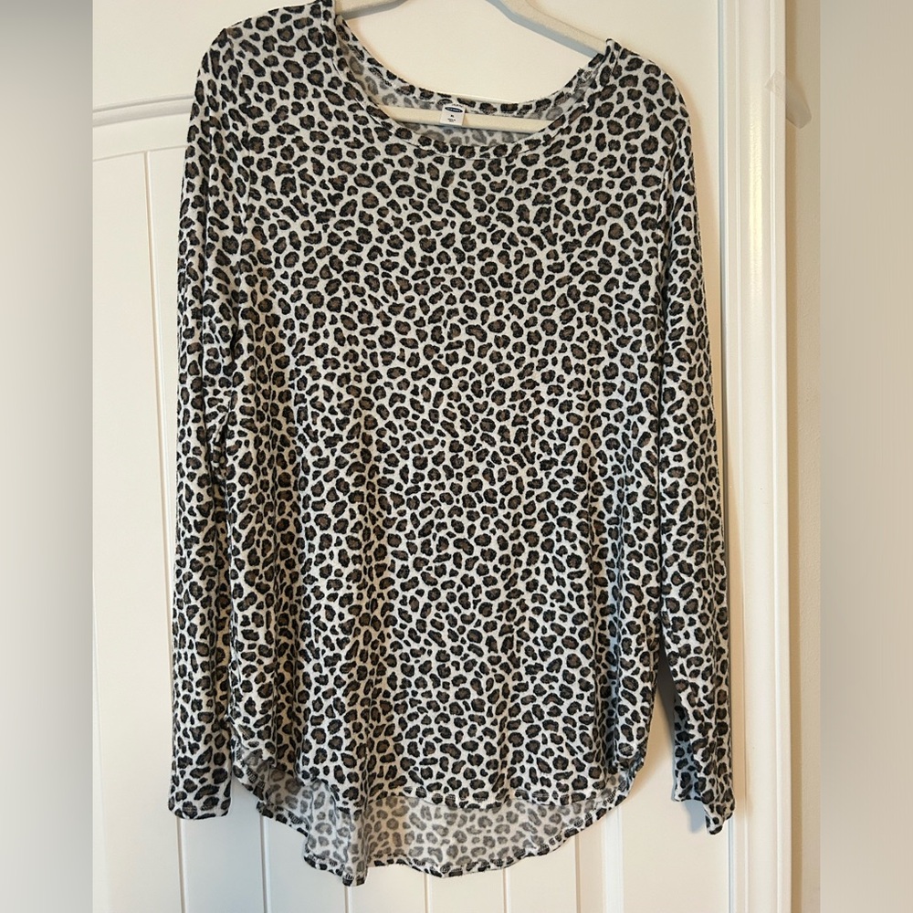 Lightweight sweater